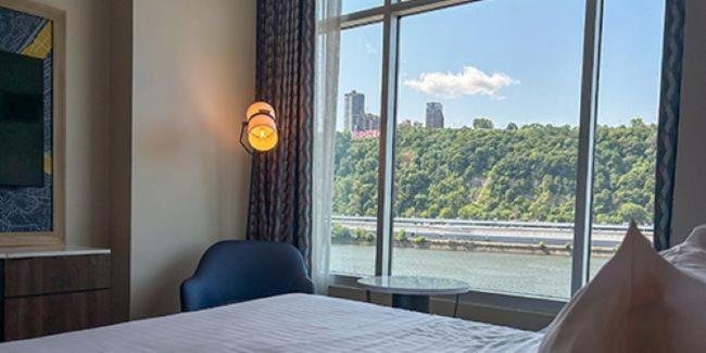 The Landing Hotel At Rivers Casino Pittsburgh Exterior photo